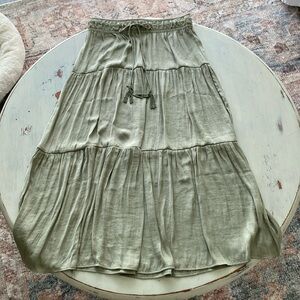 Rachel Zoe size XS sage green 100% polyester 33" length